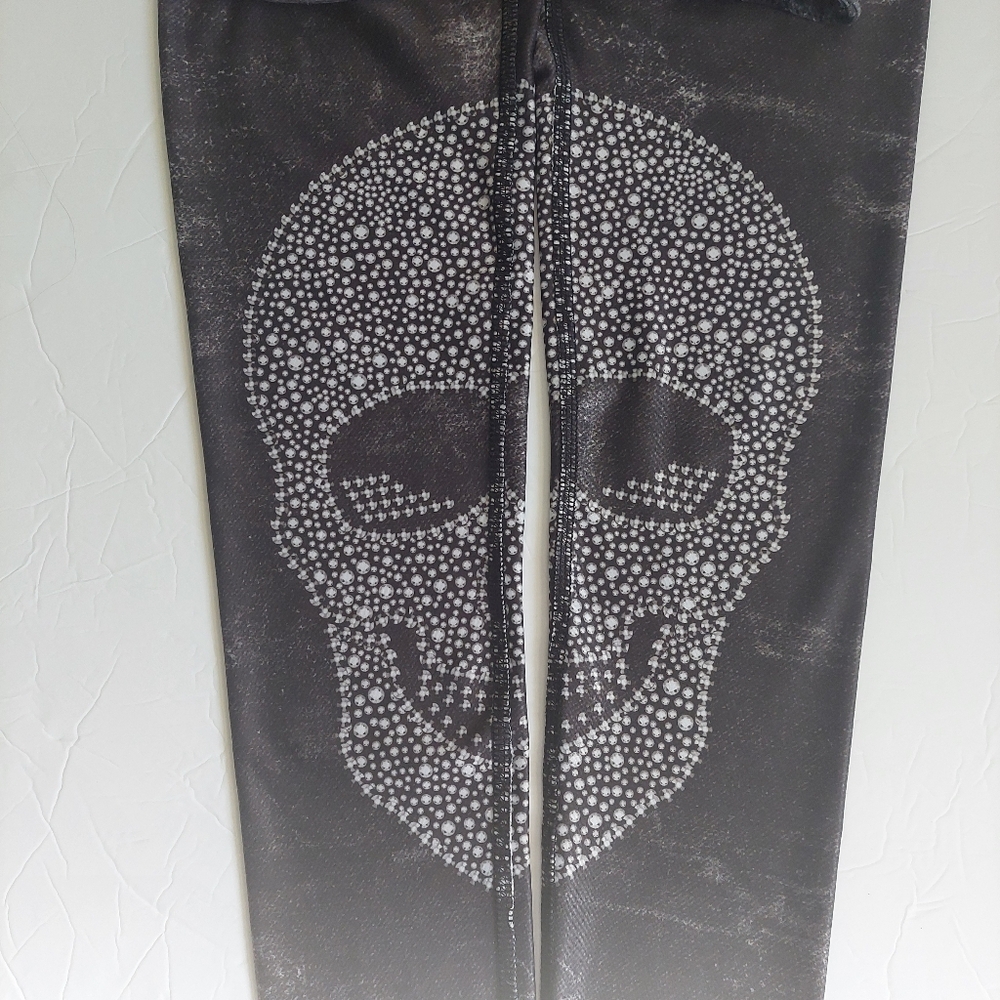 Evolution and Creation Activewear XS skull leggings brown